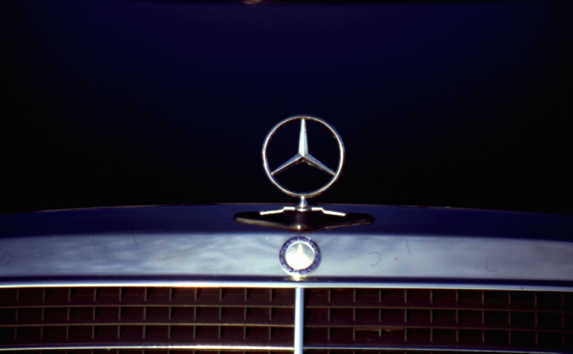 Versenkbarer Mercedes Stern Goeckel Performance